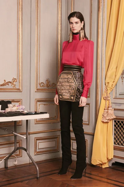 Look 10